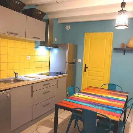 Les Du Monde , 2 Chambres- 4 Lits Simples Modulables En Lits Doubles