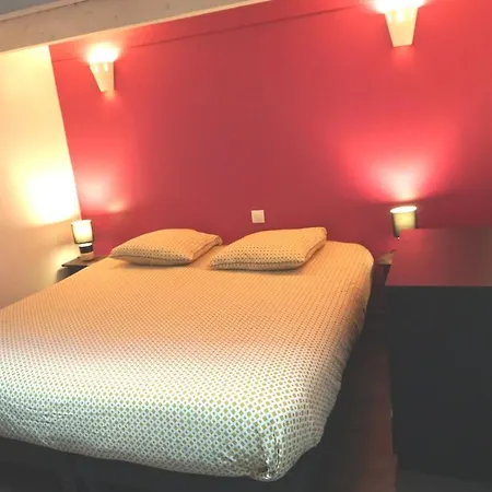 Les Du Monde , 2 Chambres- 4 Lits Simples Modulables En Lits Doubles