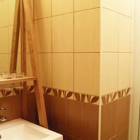 Les Du Monde , 2 Chambres- 4 Lits Simples Modulables En Lits Doubles * لو هافر