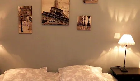 Les Du Monde , 2 Chambres- 4 Lits Simples Modulables En Lits Doubles