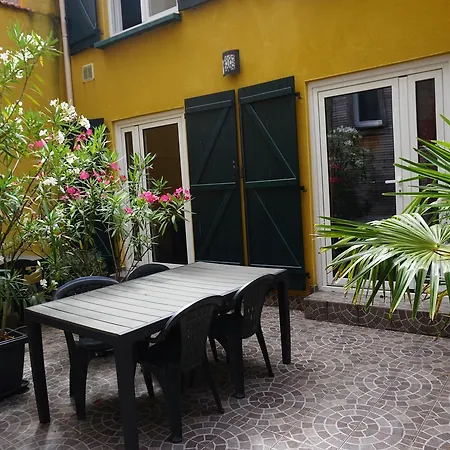 Apartament Les Du Monde , 2 Chambres- 4 Lits Simples Modulables En Lits Doubles *