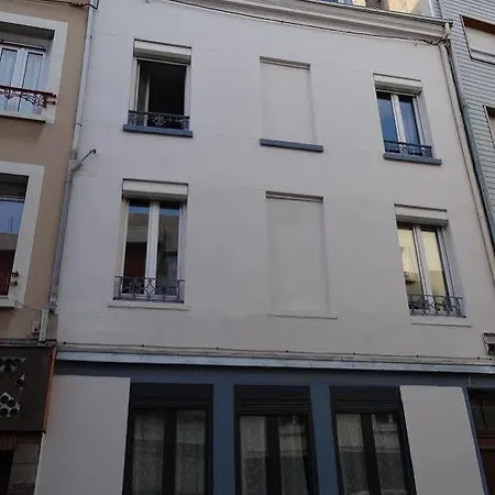 Les Du Monde , 2 Chambres- 4 Lits Simples Modulables En Lits Doubles Apartment *