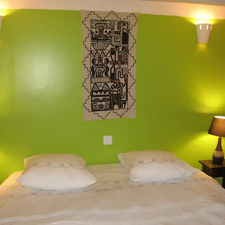 Les Du Monde , 2 Chambres- 4 Lits Simples Modulables En Lits Doubles Hawr