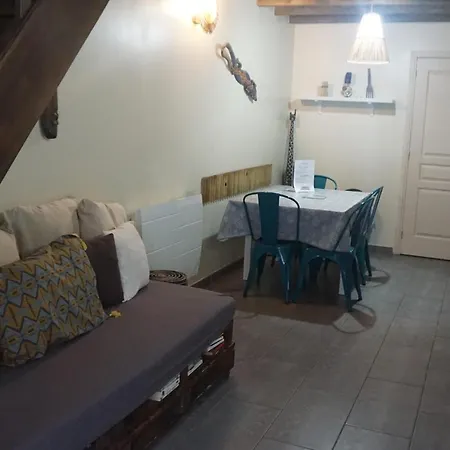 Les Du Monde , 2 Chambres- 4 Lits Simples Modulables En Lits Doubles لو هافر