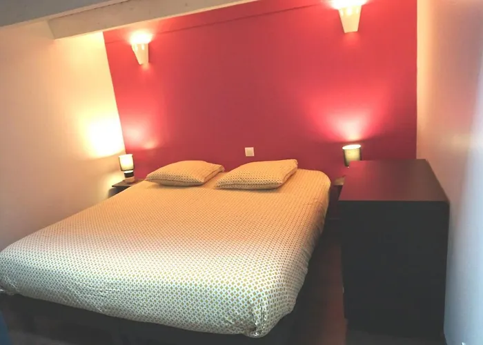 Les Du Monde , 2 Chambres- 4 Lits Simples Modulables En Lits Doubles