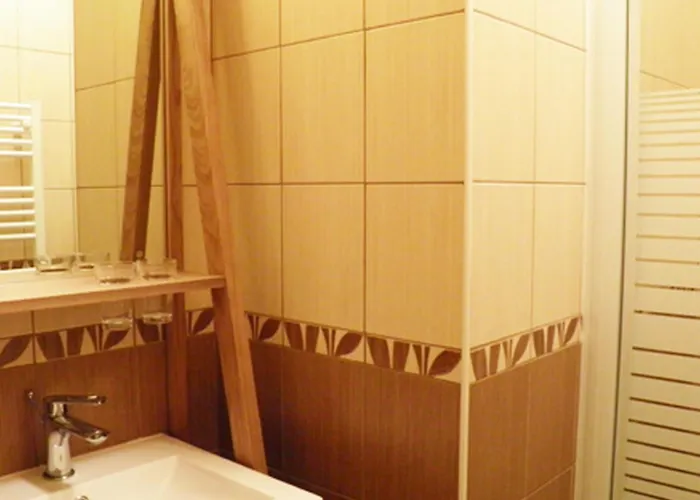 Les Du Monde , 2 Chambres- 4 Lits Simples Modulables En Lits Doubles * Le Havre