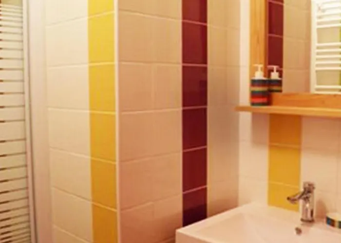 Les Du Monde , 2 Chambres- 4 Lits Simples Modulables En Lits Doubles