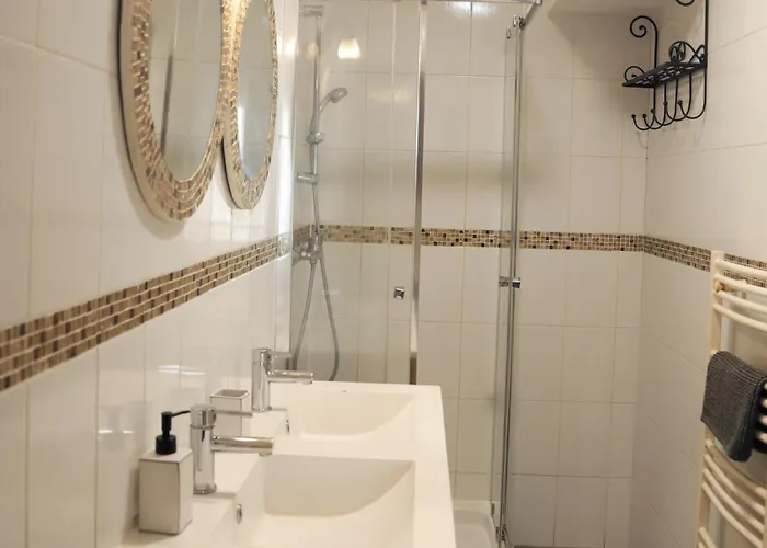 Les Du Monde , 2 Chambres- 4 Lits Simples Modulables En Lits Doubles Le Havre