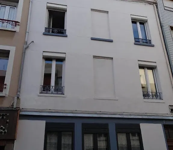 Les Du Monde , 2 Chambres- 4 Lits Simples Modulables En Lits Doubles Apartment *